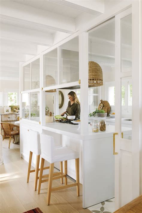 Tabiques de cristal: la solución para una cocina más grande e integrada