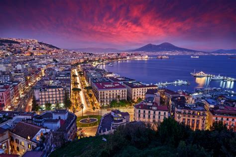 Napoli è Lunica Destinazione Italiana Nella Wishlist Di Cnn Travel Nel