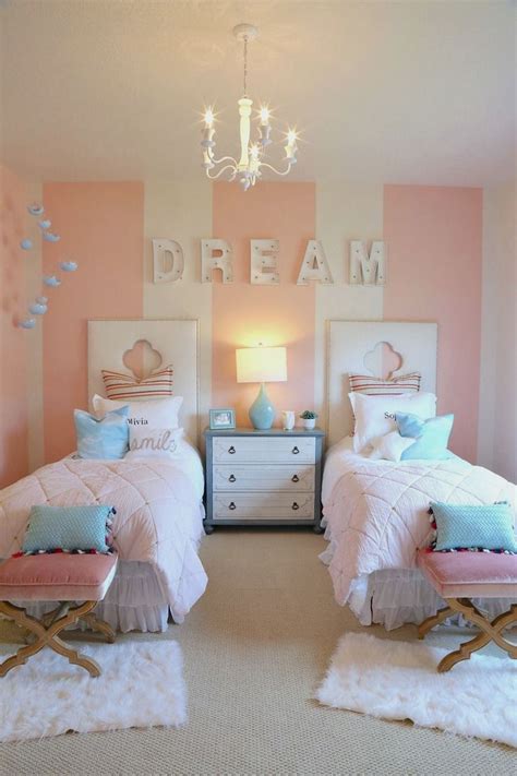 22 Minimalist Bedroom Decorating Ideas In 2020 Girly Bedroom Kids