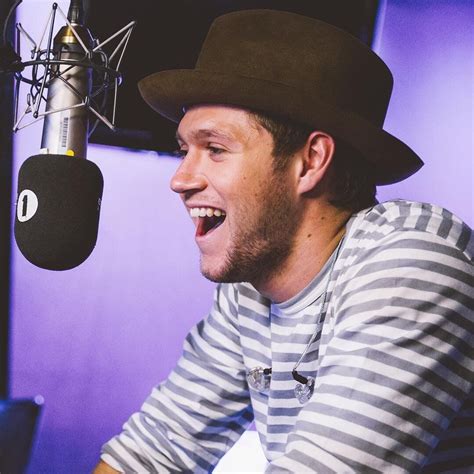 Bbcmusic Ig Niall Horan Dropped By The Radio 1 Live Lounge Today