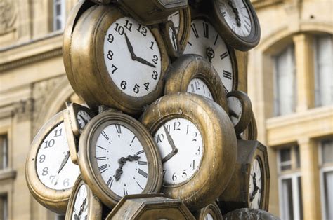 9 Incredibly Beautiful Clocks In Paris