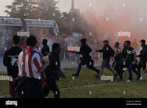 Atletico De Madrids Ultras Face The Police On Their Arrival At