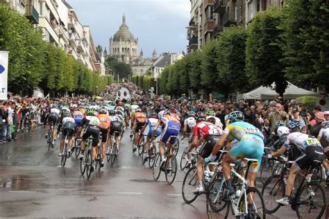 La première étape du tour de france 2021, qui partira de brest le 26 juin, passera par plus d'une vingtaine de communes du finistère. Tour de France 2021 : voici le détail du parcours | Actu