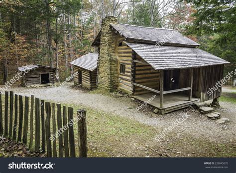The Preserved Homestead Of The Elijah Oliver Place In Cades Cove Great