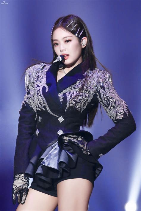 In 2016, she made her official debut as a member of blackpink and in november 2018. ♦️ on em 2020 | Jennie blackpink, Kim jennie, Feminino