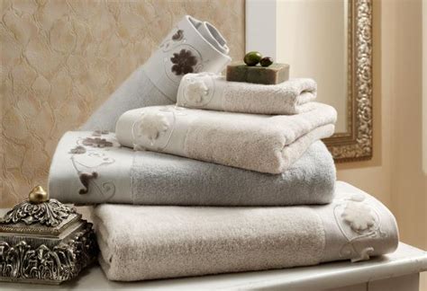 They have been made turkish cotton material to give you the best absorbency and to also make sure that they last. Choosing the Best Bath Towels | LoveToKnow