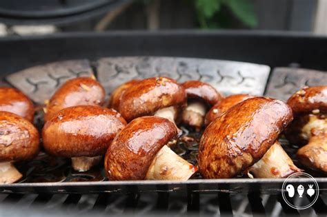 Gegrilde champignons met ketjap knoflook marinade van de BBQ
