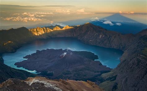 Nature Landscape Crater Lake Mountain Sunrise Shadow