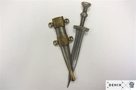 Roman Dagger 1th Century Bc Daggers And Bayonets From The