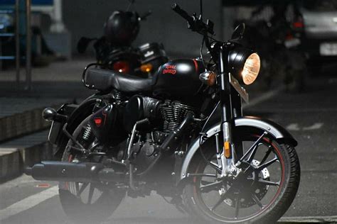 Dimensions (l x w x h). Pin by _ꜱʜᴀɴᴜ_ ️ on Royal Enfield Dreams in 2020 | Royal ...