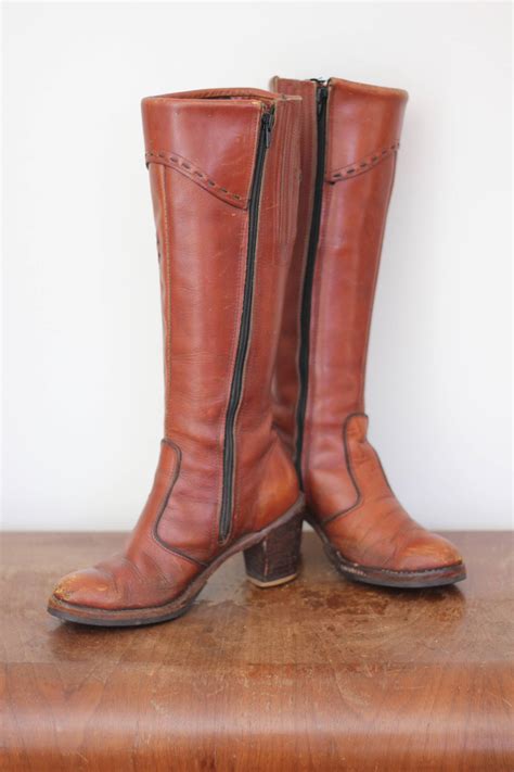 women s brown leather knee high fashion boots with heels vintage zip up size 6 5 round toe boho