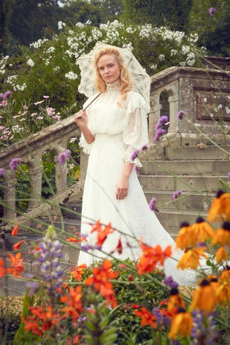 Pin By Lauren S On Costumes And Period Dramas Dress Wedding Dress