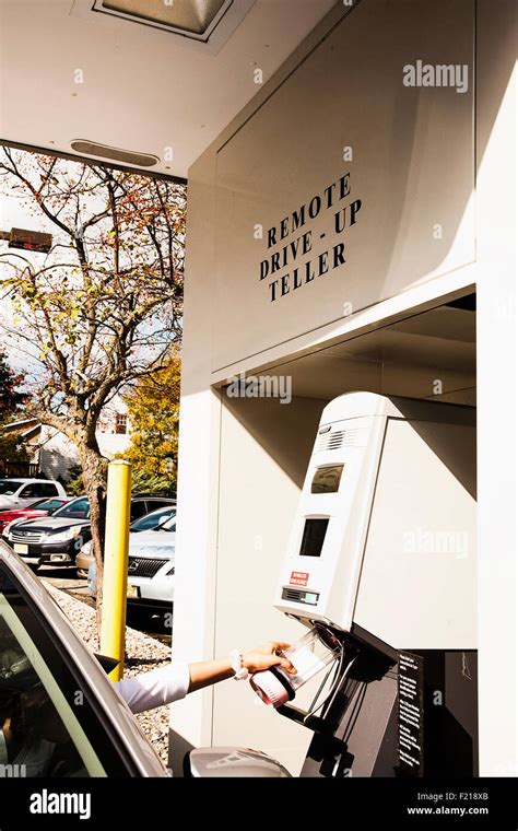 Drive Through Bank Teller Usa Hi Res Stock Photography And Images Alamy