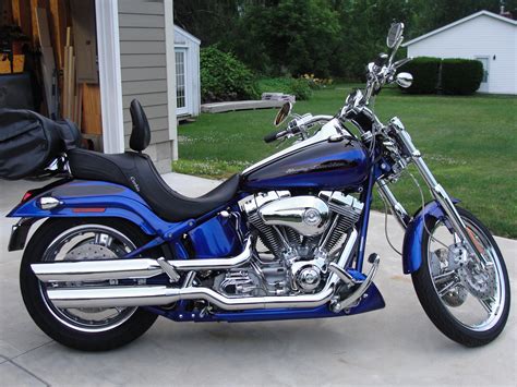 2004 Harley-Davidson® FXSTDSE2 Screamin' Eagle® Softail® Deuce (Cobalt