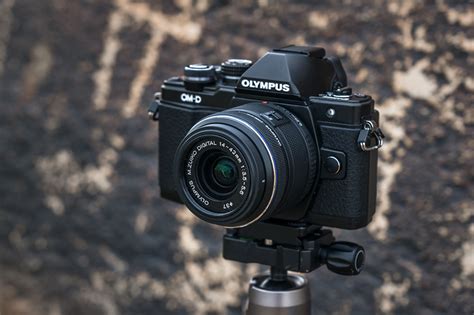 Olympus M.Zuiko 14-42mm f/3.5-5.6 II R Lens Review