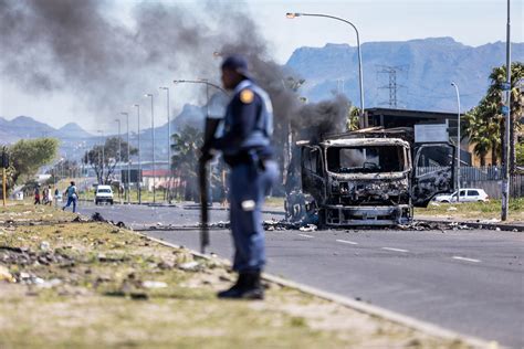 Taxi violence is a south african rock band from cape town. Cape Town taxi drivers' strike marred by violence | GroundUp