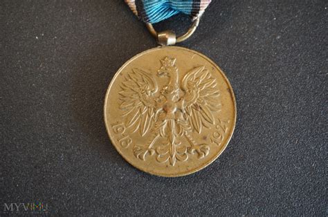 Radość zakupów i 100% bezpieczeństwa dla każdej transakcji. Medal Polska Swemu Obrońcy... w Ordery, Medale ,Odznaki i ...