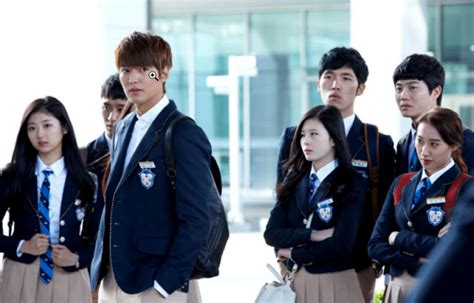 Berikut ini beberapa rekomendasi drama korea terbaru di tahun 2021 yang wajib kamu tonton! 25 Drama Korea Tentang Sekolah Wajib Ditonton Sekarang Juga