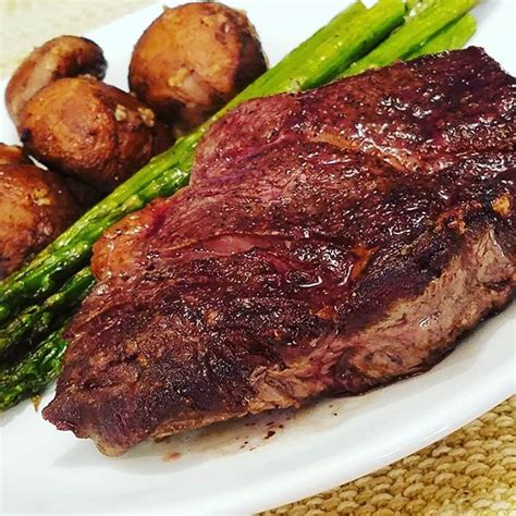 Chuck steak (1 lb) soy sauce (2 cups) worcestershire sauce (1 tsp) vinegar (1 cup) garlic (chopped, 1 tsp) sugar (1 tsp). Chuck Eye Steaks are so tender and juicy, you will think you are eating a ribeye! This recipe is ...