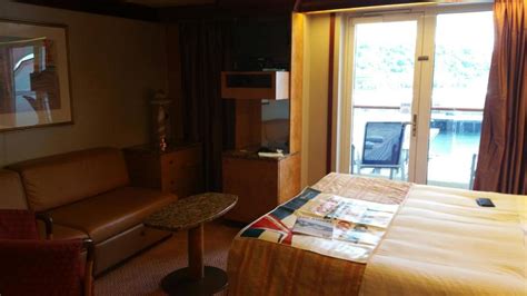Balcony Cabin 8237 on Carnival Legend, Category 9Z