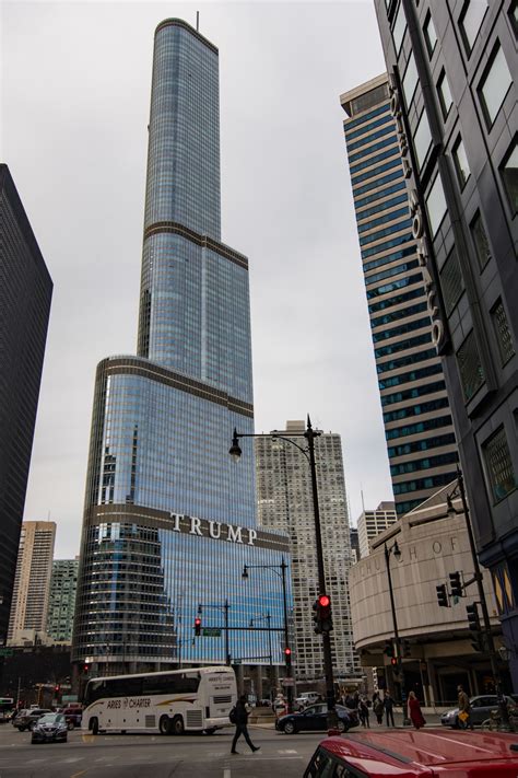 Trump Tower Chicago - Nickelige Photos