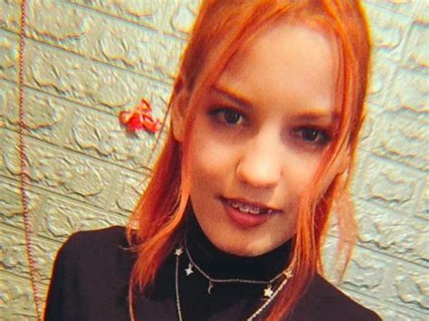 Lovenutella Small Boobed Redhead Teen Girl Webcam