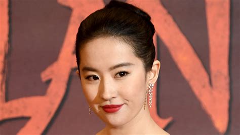 Fakta Liu Yifei Pemeran Mulan Live Action Artis Berprestasi Hingga CLOUD HOT GIRL