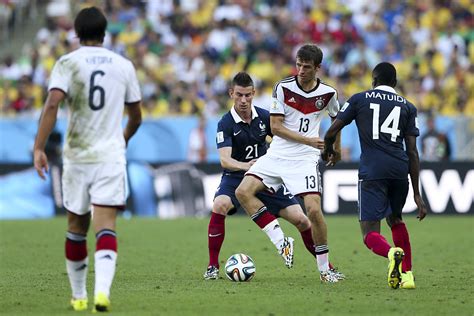 Открыть страницу «thomas müller» на facebook. Thomas Müller Rückennummer im DFB Trikot 2018