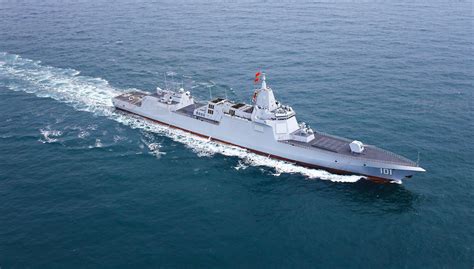 نظرة عامة على القوة الصينية البحرية السطحية في عام 2025 منتدى الشرق