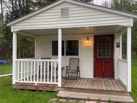 It's a tiny cottage/cabin that sleeps up to four guests comfortably. Torch Lake Bunkhouse | Torch lake, Cabins and cottages ...