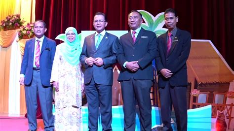 Ada pelajar yang terpaksa melupakan hasrat mengikuti rombongan ke sambutan hari bomba kerana peperiksaan masih belum tamat. Majlis Sambutan Hari Inovasi JPS Malaysia 2017 - YouTube