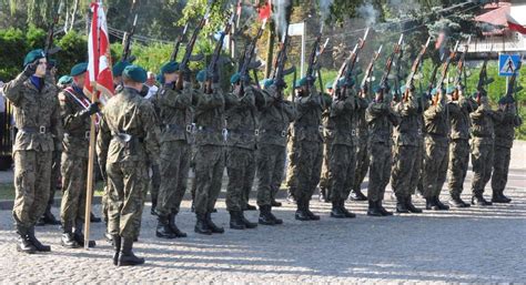 Oto program w poszczególnych miastach. Życzenia z okazji Święta Wojska Polskiego - Powiat Legionowski
