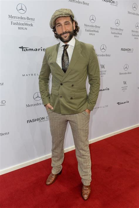 Doch wie schaut es eigentlich privat aus? Look der Woche: Massimo Sinato - AJOURE-MEN.de