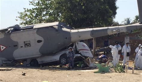 méxico se desploma helicóptero del ejército 14 muertos video los angeles times