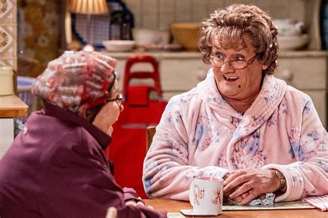 Mrs Browns Boys Review Christmas Day Episode So Awful That Its