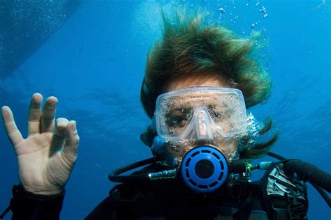 How To Clear Your Mask Underwater Aquaviews