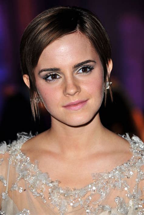 Emma's official instagram page is currently dormant and is not being updated. Emma Watson Shares Her Beauty Secrets - Teen Vogue