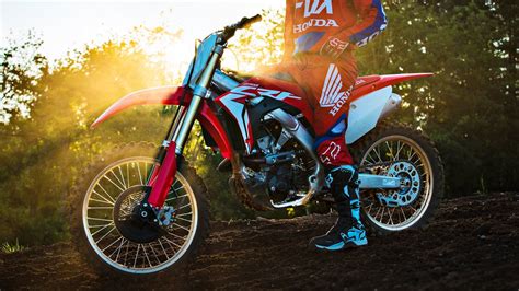Designed for the rider who likes to take the path less travelled you can go just about anywhere with. Honda Unveils New CRF250R Dirt Bike | The Drive