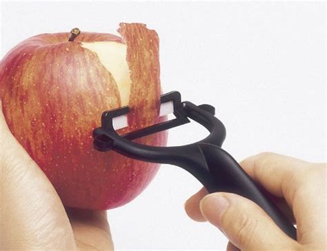 How To Peel An Apple Properly How To Instructions