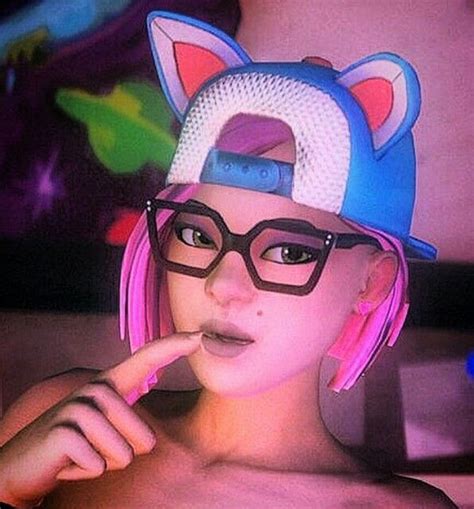 Pin By Alejandro Robles On Fan Service In 2023 Gamer Girl Hot Skin