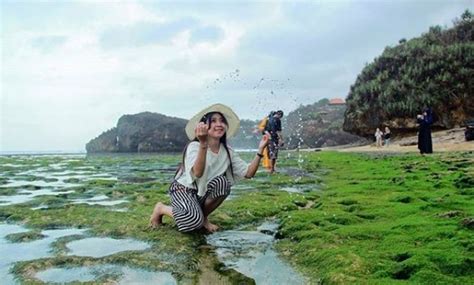 Untuk menuju ke tempat ini, rute yang perlu anda tempuh sama dengan ke pantai kukup. 10 Gambar Pantai Kukup Beach Jogja, Tiket Masuk Sejarah ...