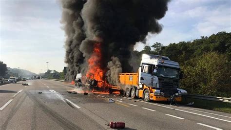 The estimations are acknowledged to be the minimum losses due to the underreporting of road accident cases in the police. Oil tanker driver burnt to death in Malaysia expressway ...