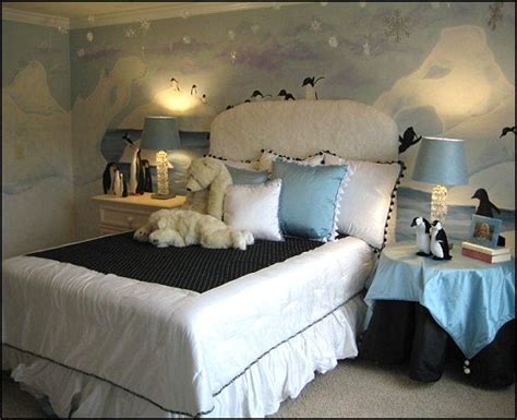 It is a fairly small. Decorating theme bedrooms - Maries Manor: arctic