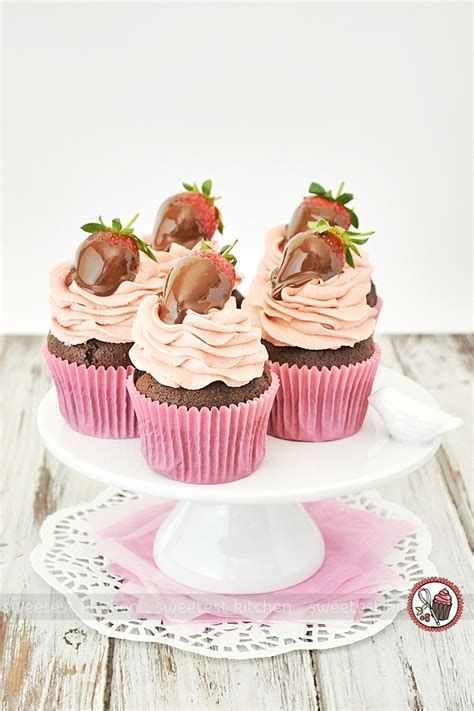 Chocolate Covered Strawberry Cupcakes Sweetest Kitchen
