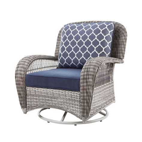 Hampton Bay Beacon Park Gray Wicker Outdoor Swivel Lounge Chair With