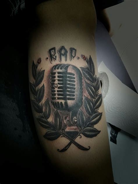 Rap Tattoo Microphone Glory Microphone Tattoo Tattoos Cool Tattoos