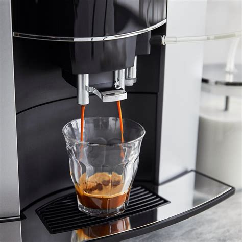 Jura D6 Automatic Coffee Machine Sur La Table