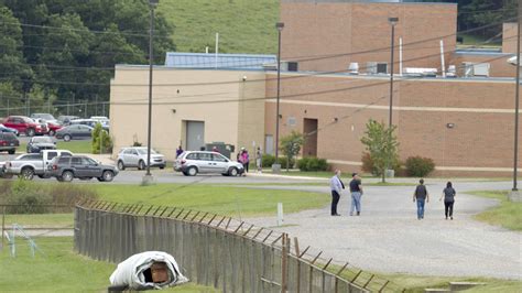 Armed West Virginia Teen Holds Students Teacher Hostage Cnn
