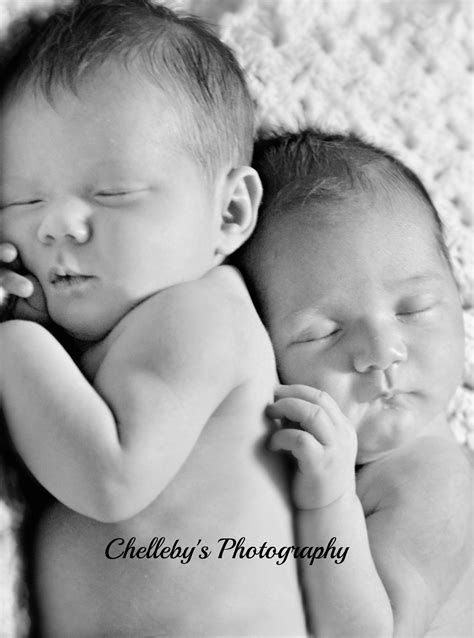 Pin By Martha Slater On Twins Twin Photography Twins Baby Photos
