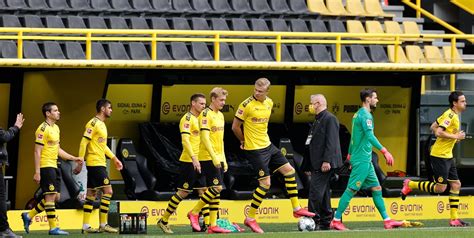 Under the motto borussia verbindet (borussia unites), borussia dortmund is committed to a diverse society and tackling all forms of discrimination. «Боруссия» и «Бавария» объявили составы на очный матч ...
